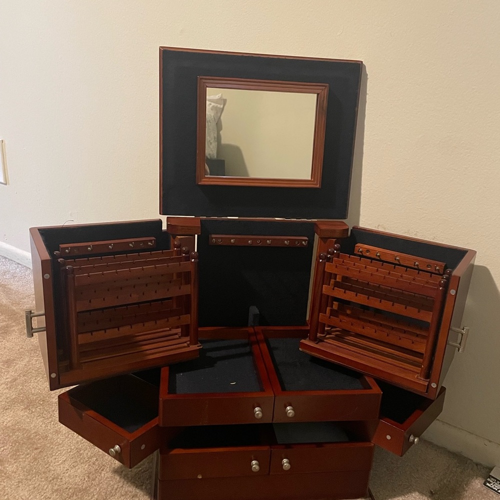 Lori Grenier Jewelry Organizer